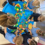 junior-infants-tackle-different-maths-problems-1